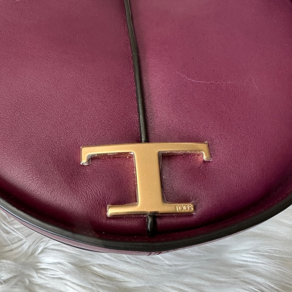 Tod’s Timeless Hobo Bag in Leather Small - Picture 13 of 14